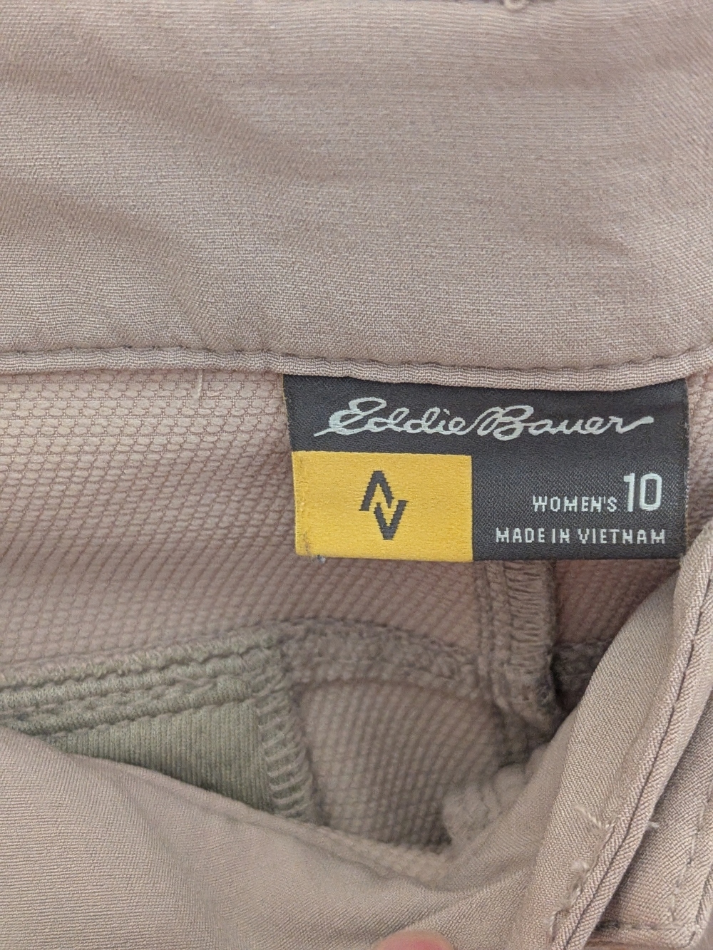 Eddie Bauer Women's Traverse, Cargo Pants in Taupe, Size 10 - Picture 2 of 16